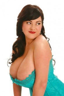 Bosomy Rachel Aldana has incredible juggs