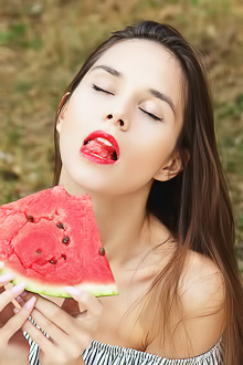 Leona Mia Gets Nude And Eats Watermelon