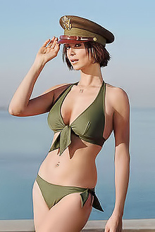 Catherine Bell sure can stun a man