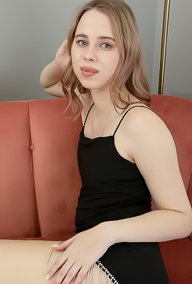 Alice Murkovski Teases On The Cozy Couch
